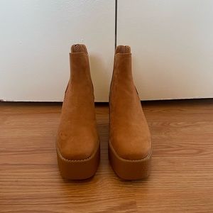 NWOT Steve Madden Platform Boots
